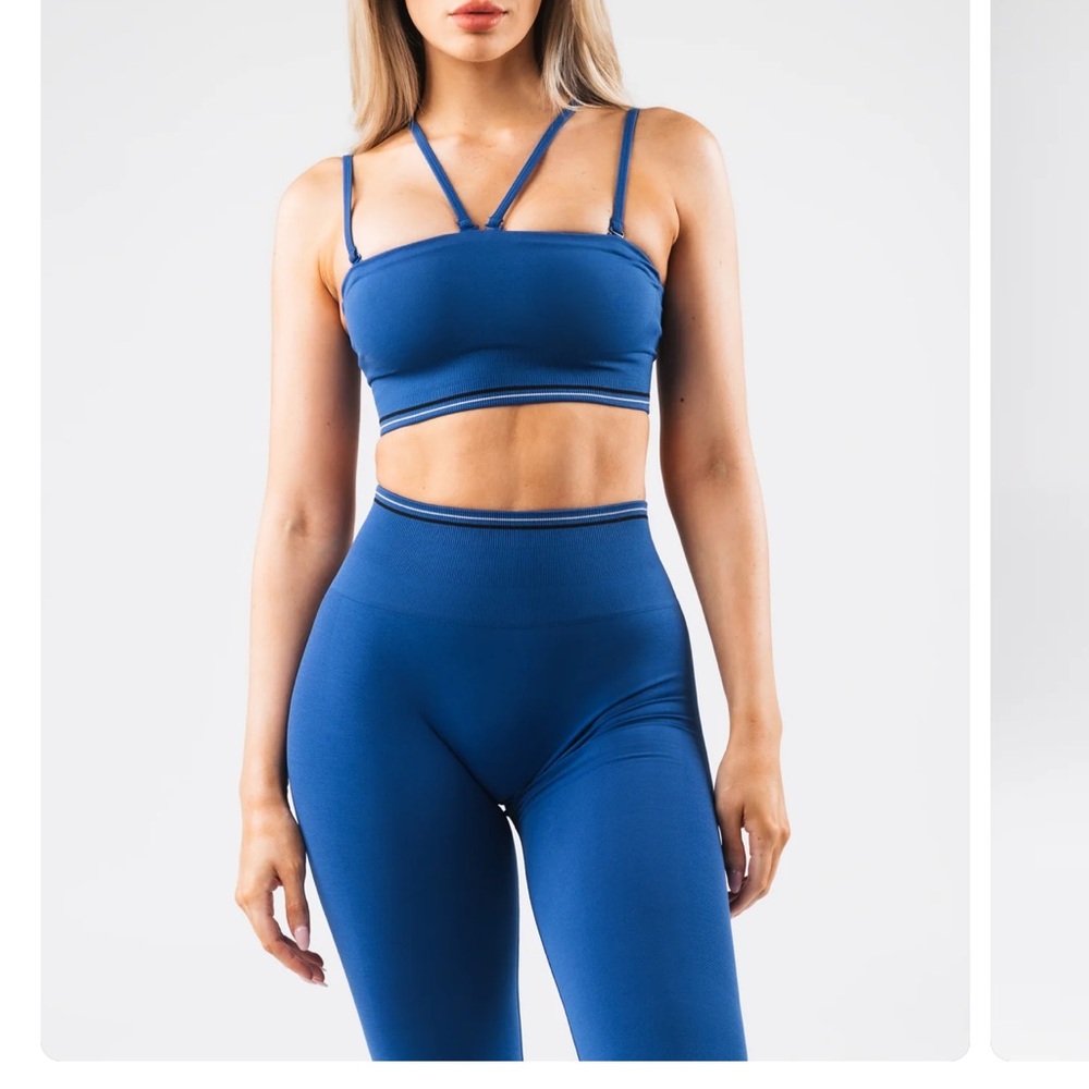 Women’s Strappy Seamless Sports Bra
